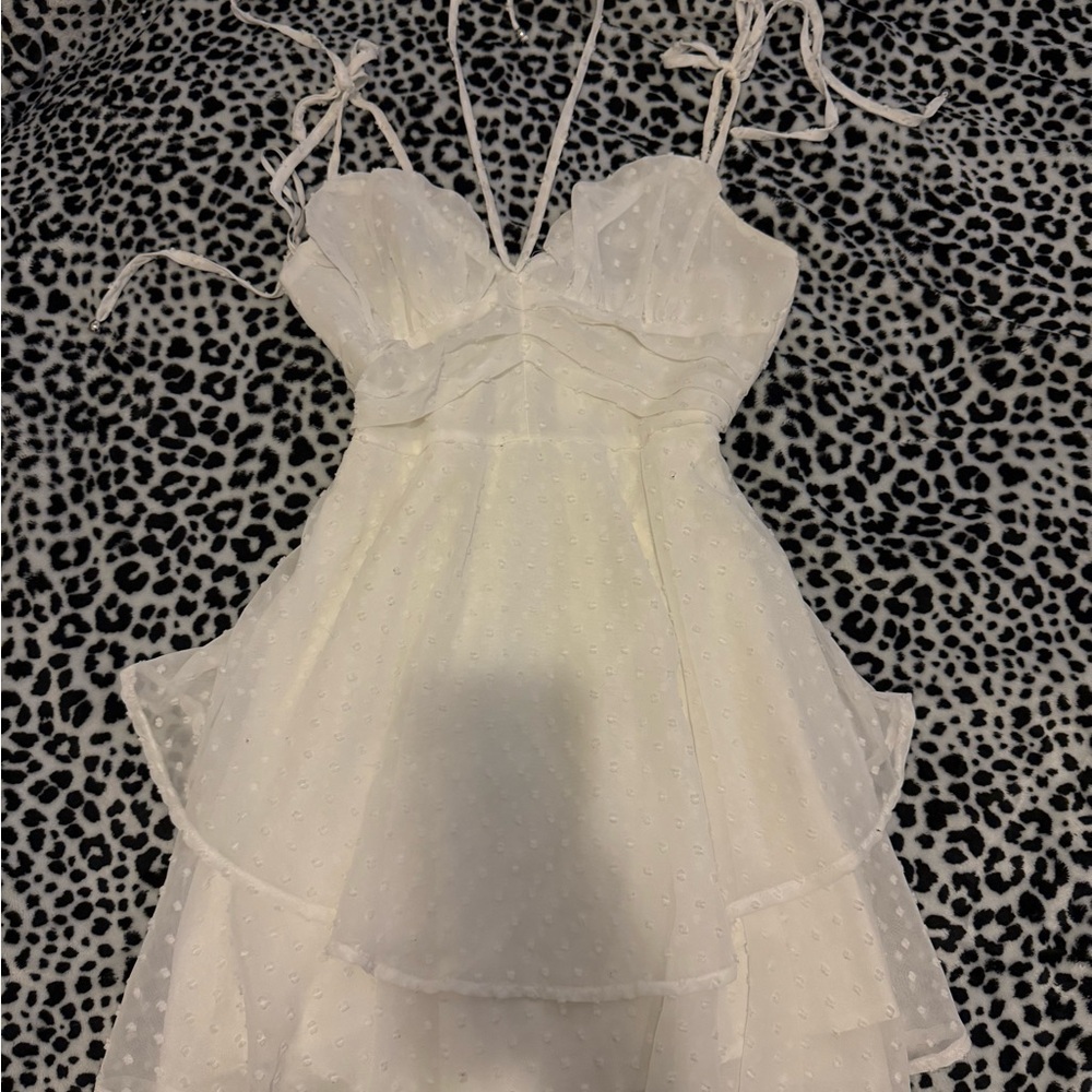 Chic White Layered Dress with Spaghetti Straps